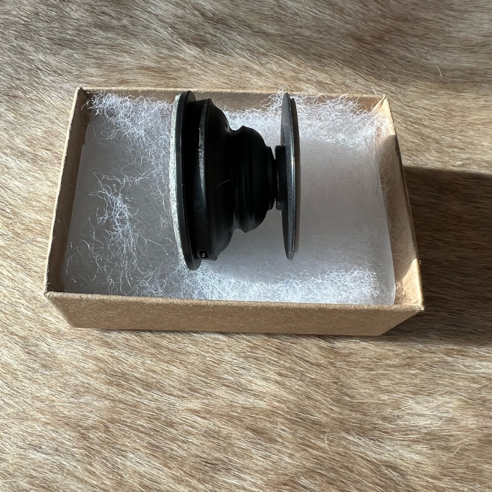 Genuine Cowhide Popsocket - Picture 2 of 3